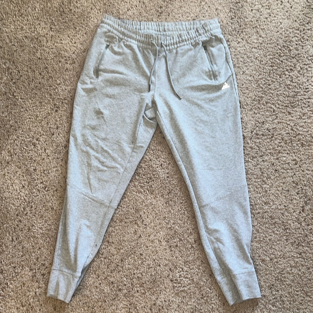 Reebok Slim Fit Joggers — medium